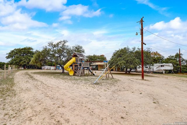 792 alamo beach, Pipe Creek, TX 78063