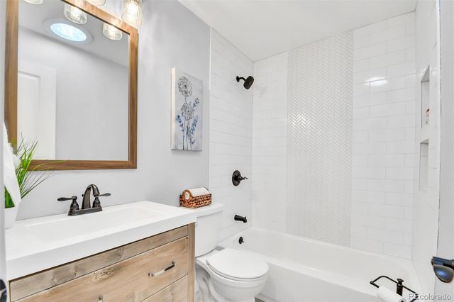 6660 S Dudley Court, Littleton, CO 80123