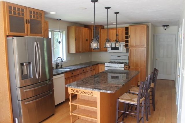 12 Sheffield Park, Plympton, MA 02367