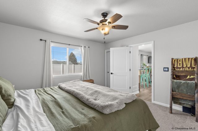 1202 PHIPPS AVE, Cheyenne, WY 82001