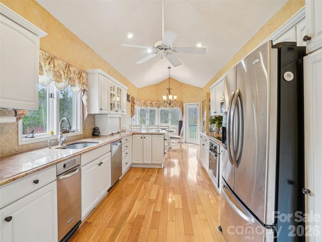 38 Highland Pointe Drive, Weaverville, NC 28787