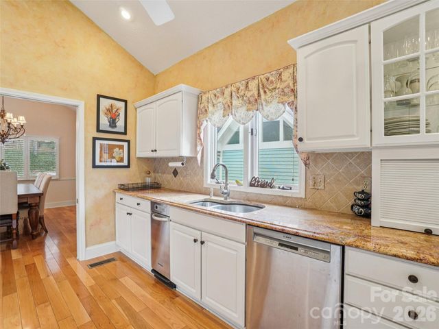 38 Highland Pointe Drive, Weaverville, NC 28787