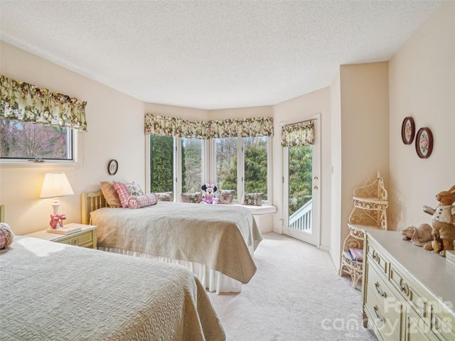 38 Highland Pointe Drive, Weaverville, NC 28787