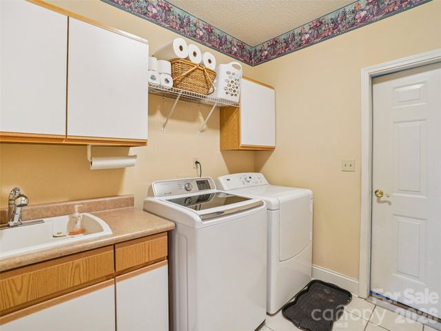 38 Highland Pointe Drive, Weaverville, NC 28787