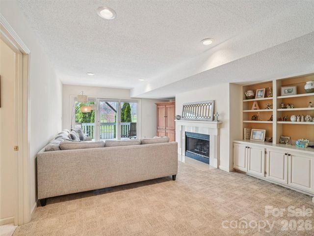 38 Highland Pointe Drive, Weaverville, NC 28787