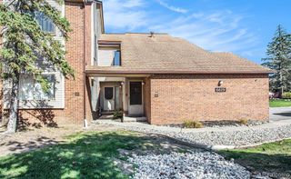 6619 Ridgefield Circle 205, West Bloomfield, MI 48322