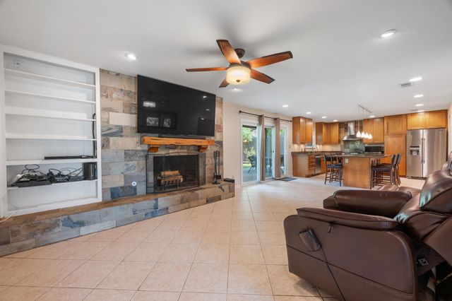 8612 Stillwood LN, Austin, TX 78757