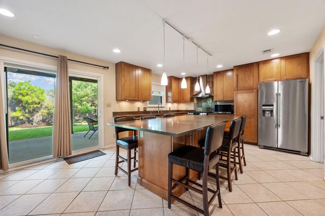 8612 Stillwood LN, Austin, TX 78757