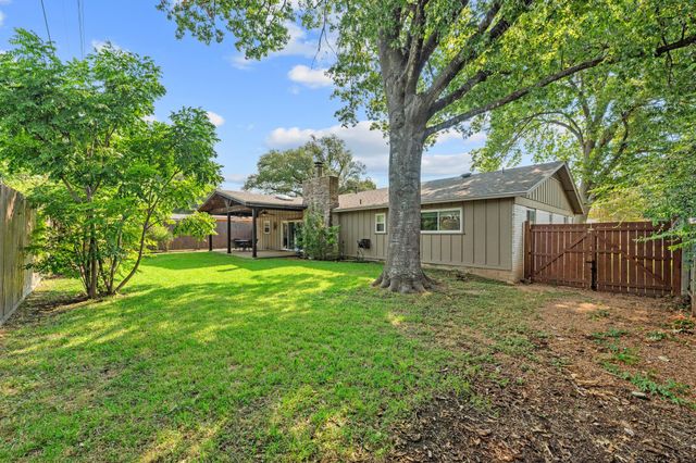 8612 Stillwood LN, Austin, TX 78757