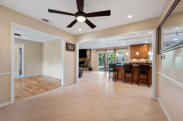 8612 Stillwood LN, Austin, TX 78757