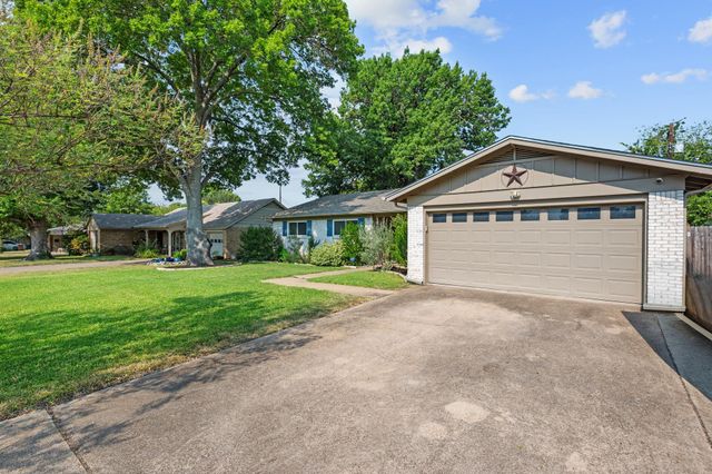 8612 Stillwood LN, Austin, TX 78757
