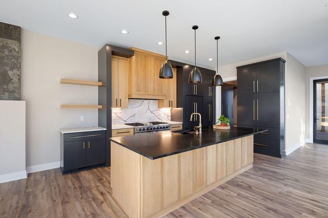3926 Abbott Avenue S, Minneapolis, MN 55410