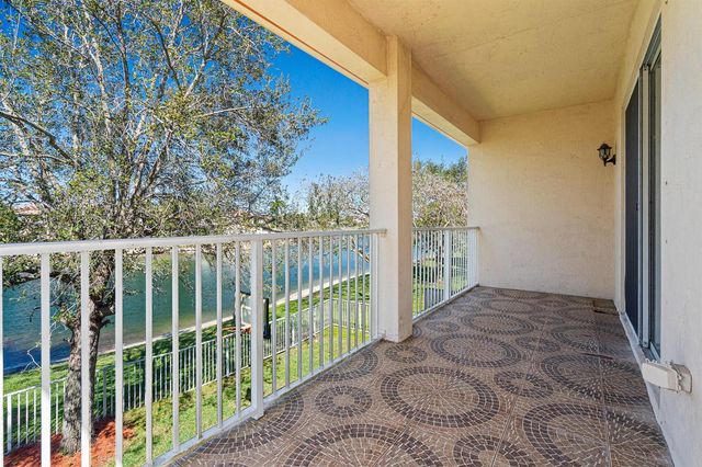 10633 Old Hammock Way, Wellington, FL 33414