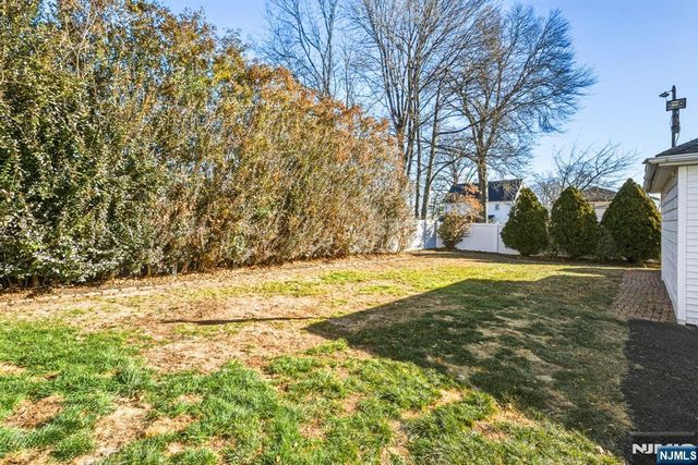 331 Mountain Way, Rutherford, NJ 07070