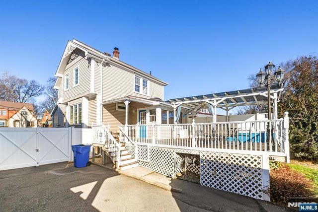 331 Mountain Way, Rutherford, NJ 07070