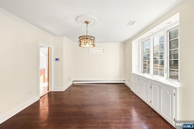 331 Mountain Way, Rutherford, NJ 07070