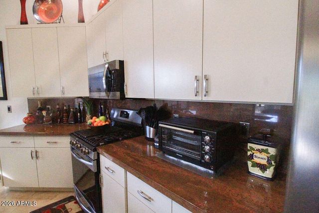 17018 N 44 Place, Phoenix, AZ 85032