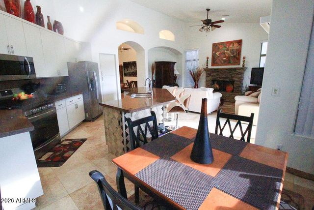 17018 N 44 Place, Phoenix, AZ 85032