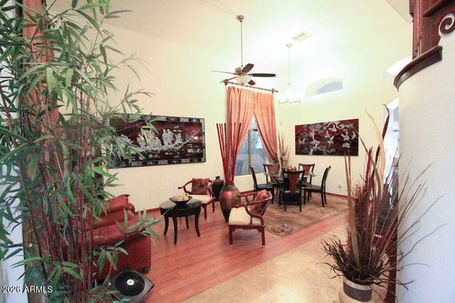 17018 N 44 Place, Phoenix, AZ 85032