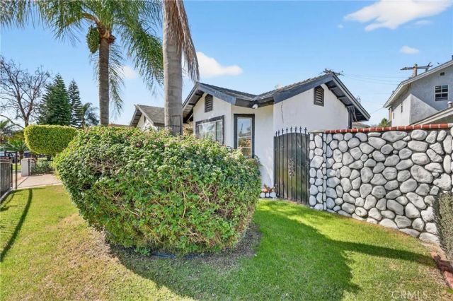 10939 Little Lake, Downey, CA 90241