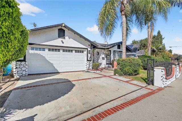 10939 Little Lake, Downey, CA 90241