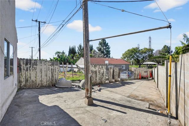 10939 Little Lake, Downey, CA 90241