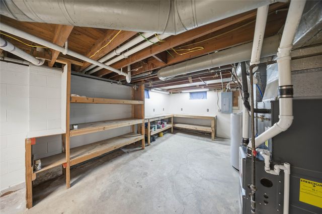 2654 Wisconsin Avenue, Des Moines, IA 50317