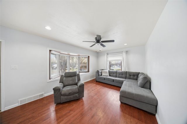 2654 Wisconsin Avenue, Des Moines, IA 50317