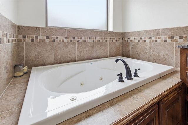 617 Affirmed Drive, Edmond, OK 73025