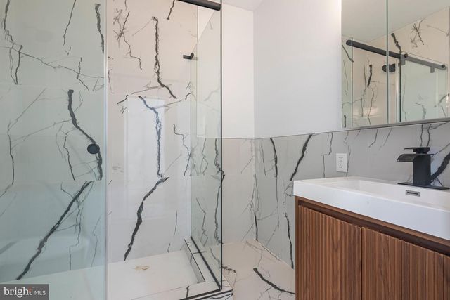 1618 S BROAD ST, Philadelphia, PA 19145