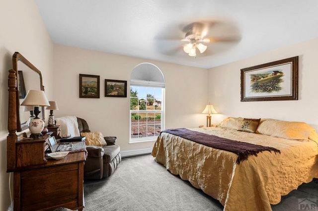 1165 S Oakleaf Dr, Pueblo West, CO 81007