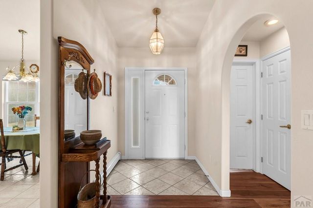 1165 S Oakleaf Dr, Pueblo West, CO 81007
