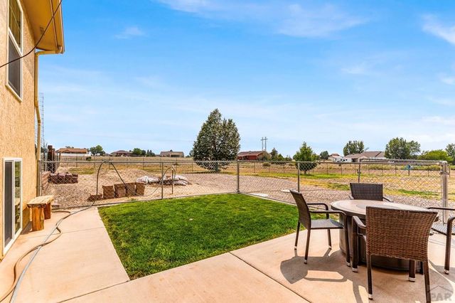 1165 S Oakleaf Dr, Pueblo West, CO 81007