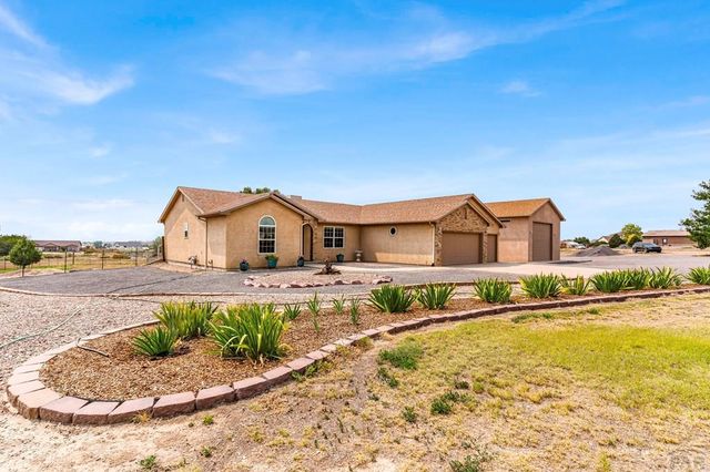 1165 S Oakleaf Dr, Pueblo West, CO 81007