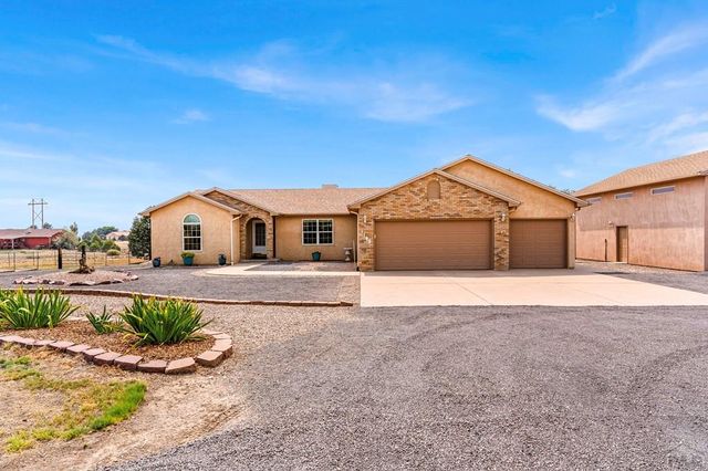 1165 S Oakleaf Dr, Pueblo West, CO 81007