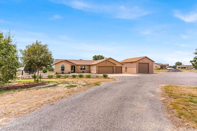 1165 S Oakleaf Dr, Pueblo West, CO 81007
