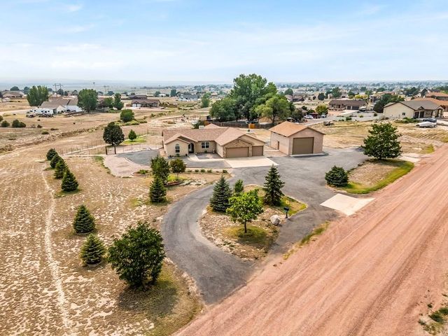 1165 S Oakleaf Dr, Pueblo West, CO 81007
