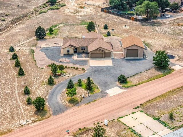 1165 S Oakleaf Dr, Pueblo West, CO 81007