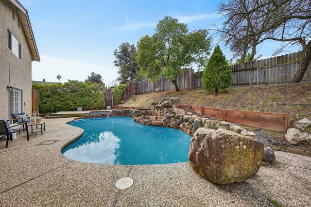 8227 Cripple Oak Ct, Citrus Heights, CA 95610