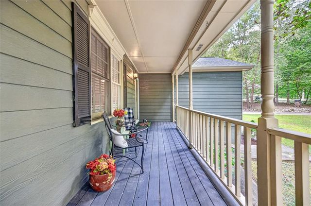 4276 Logans Court, Loganville, GA 30052