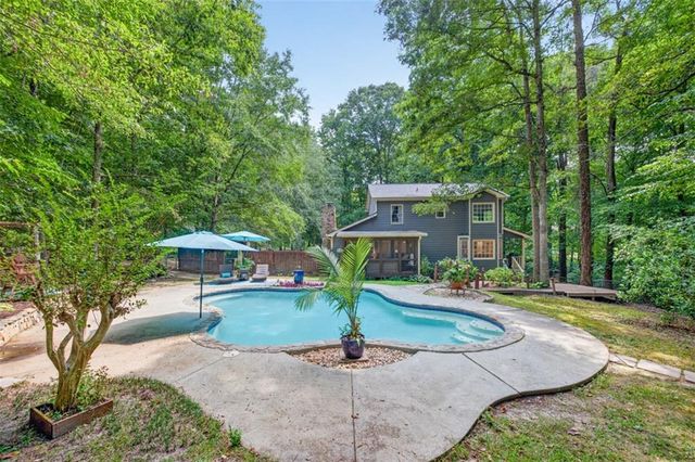 4276 Logans Court, Loganville, GA 30052
