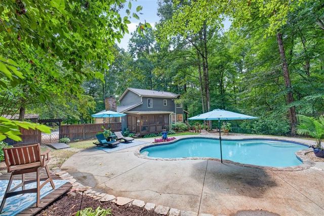 4276 Logans Court, Loganville, GA 30052