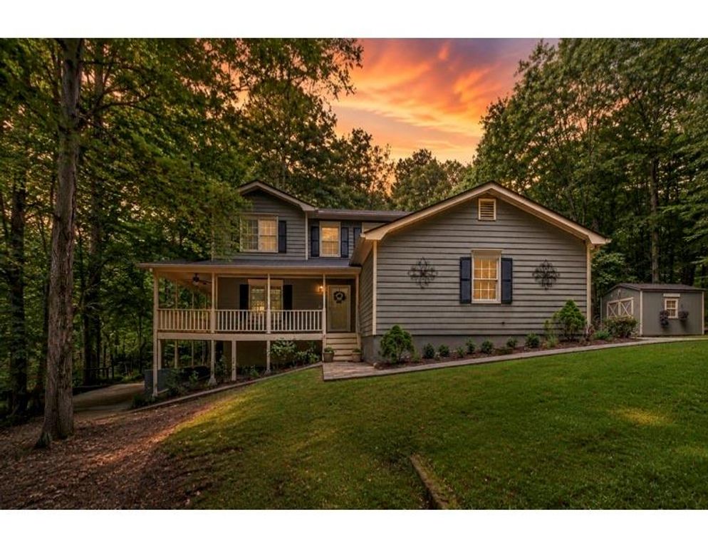 4276 Logans Court, Loganville, GA 30052