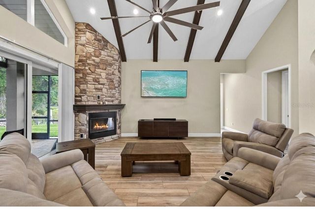 1208 SUNSET LANE, Lutz, FL 33549