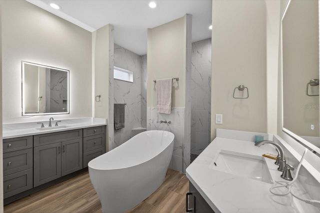 1208 SUNSET LANE, Lutz, FL 33549