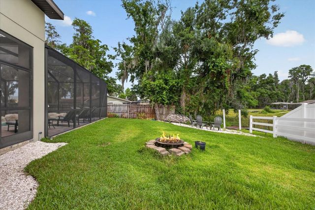1208 SUNSET LANE, Lutz, FL 33549