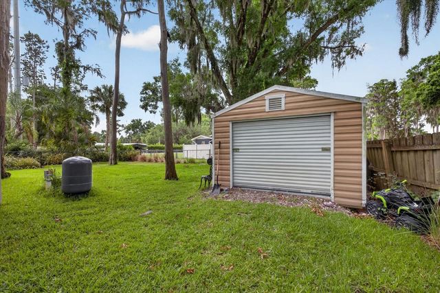1208 SUNSET LANE, Lutz, FL 33549