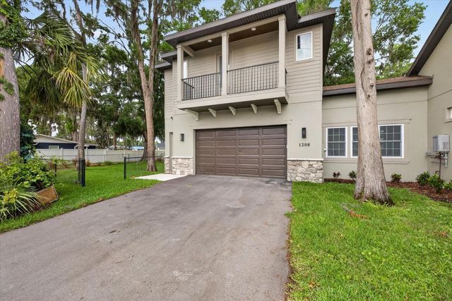 1208 SUNSET LANE, Lutz, FL 33549