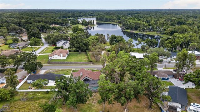1208 SUNSET LANE, Lutz, FL 33549