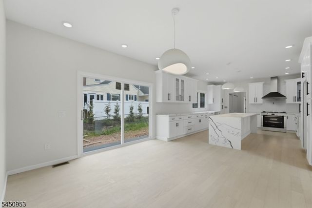 235 Orchard St, Bridgewater Twp., NJ 08807